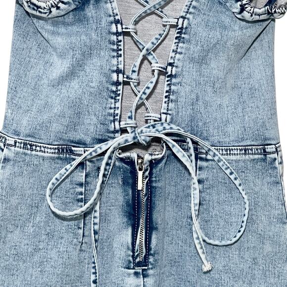 bebe Lace Back Denim Dress Size 6 With Puff Sleeves - Picture 5 of 8